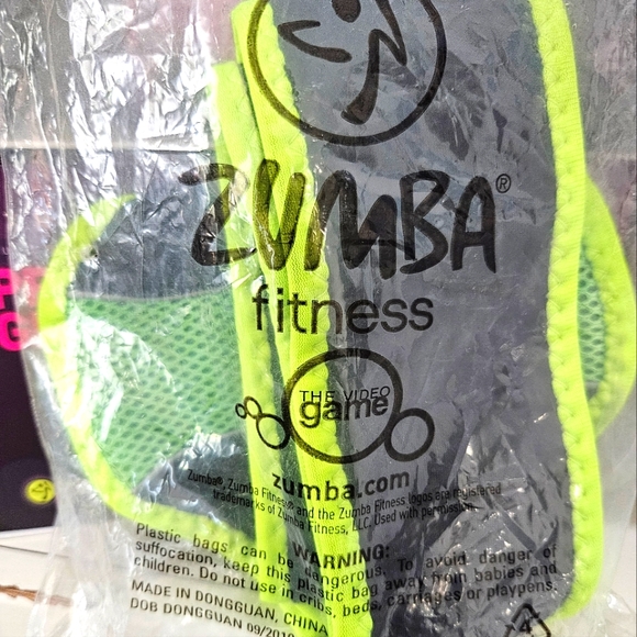 ZUMBA Fitness Exhilarate - DVD Set - Picture 8 of 8